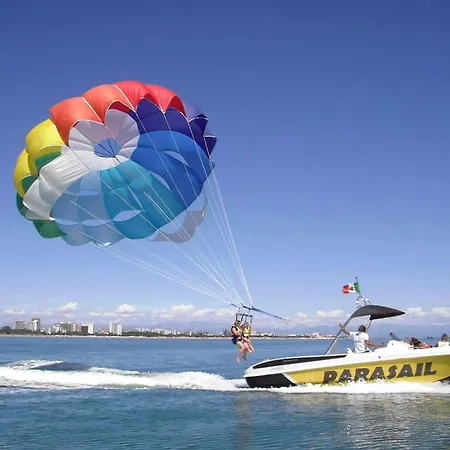 Charming Flat In Building With Solarium *