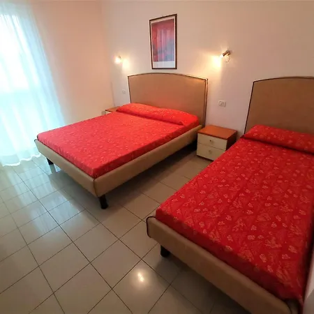 Charming Flat In Building With Solarium Апартаменты *