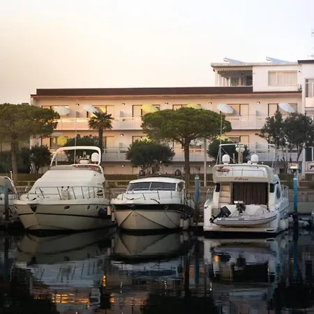 アパート Charming Flat In Building With Solarium