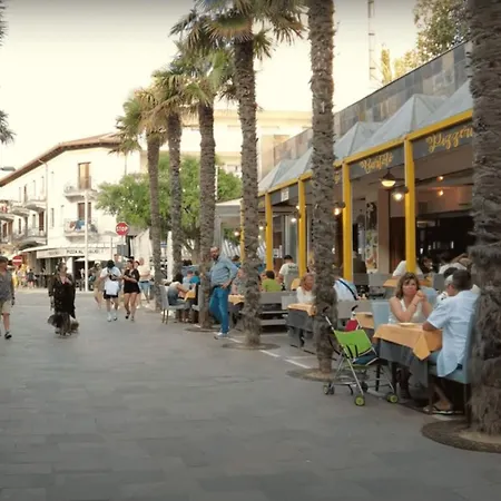 アパート Charming Flat In Building With Solarium *